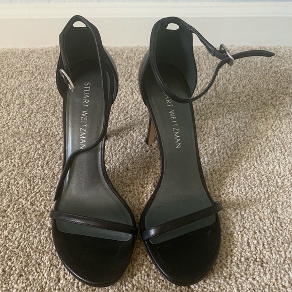 stuart weitzman wide shoes